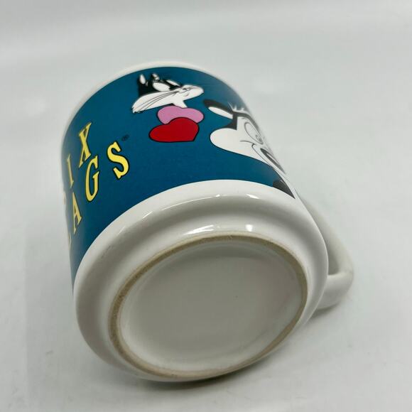Vintage Pepe Le Pew & Penelope Six Flags Coffee Mug From 1994 Rare. - Picture 5 of 5